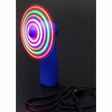4x stuks handwaaier gekleurd met led 11 cm